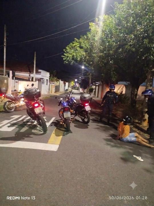Foto 1 de 5 — Motociclista foge de blitz e é detido na Vila Xavier